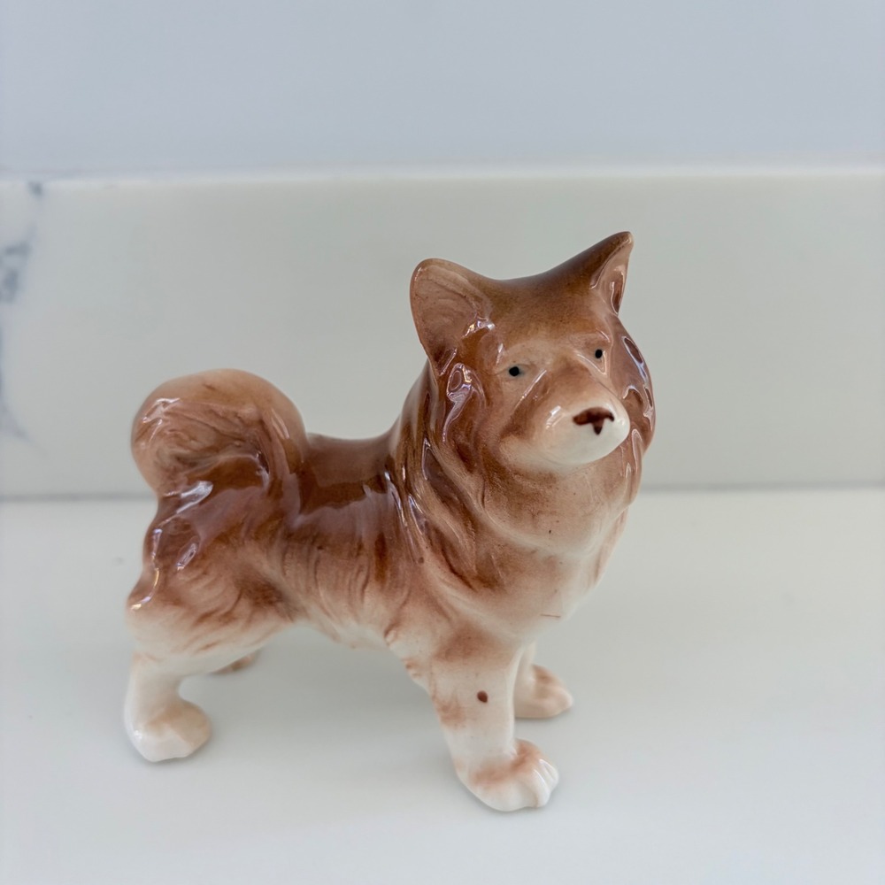 Vintage 4" tall Akita/chow chow dog‎ figurine Akita Spitz owner gift, dog gift